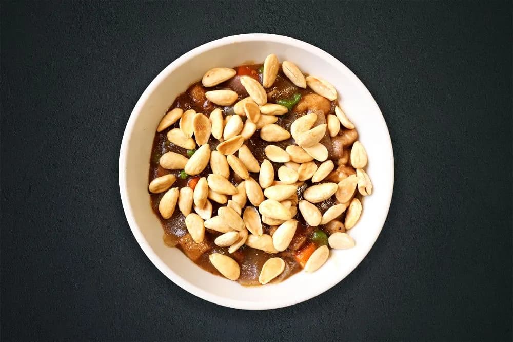 Chicken with Almonds