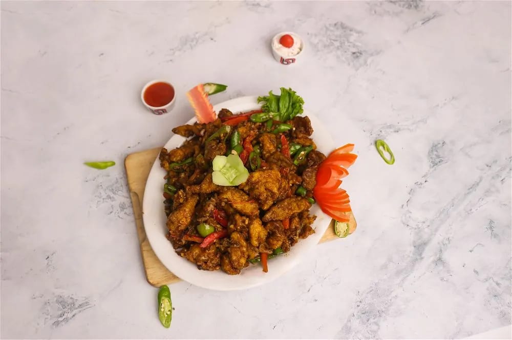 Fish with Green Chillies (Dry)